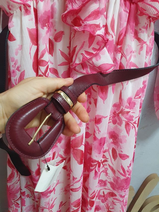 Vestido Zara estampado flores rosa