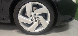 Llantas VW 17" con neumáticos