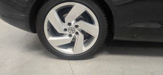 Llantas VW 17" con neumáticos