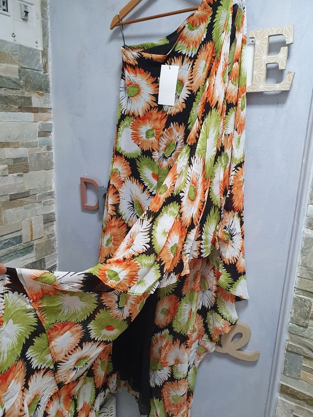 Vestido Zara asimétrico floral