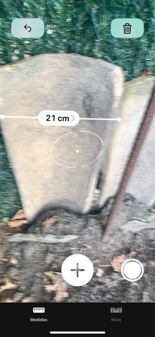 Tejas antiguas en el pueblo de Abarzuza