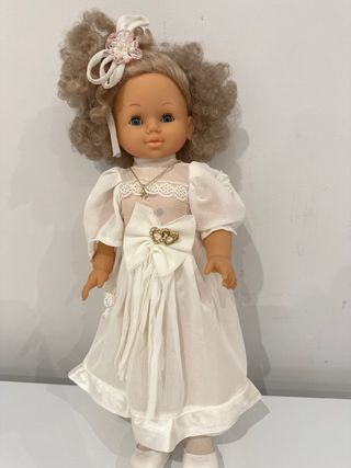Muñeca comunión antigua