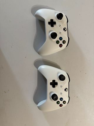 2 Mandos Xbox One Blancos