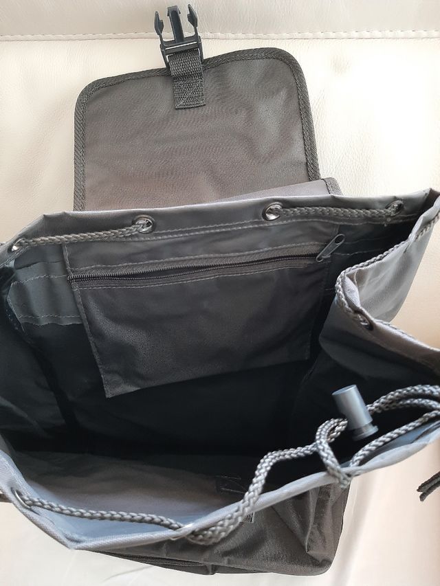 Mochila Lufthansa gris