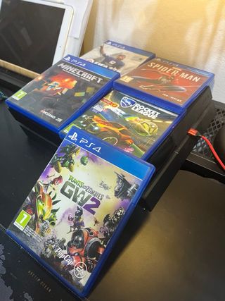PS4 (PlayStation 4) + 5 juegos