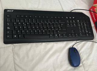 Teclado y ratón Acer negros