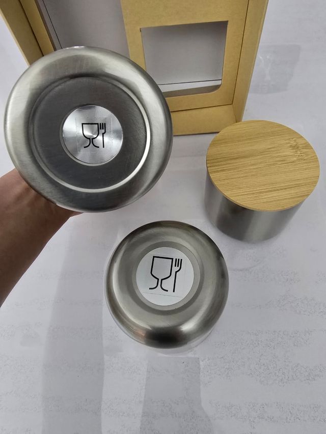 Set borraccia con tazze acciaio