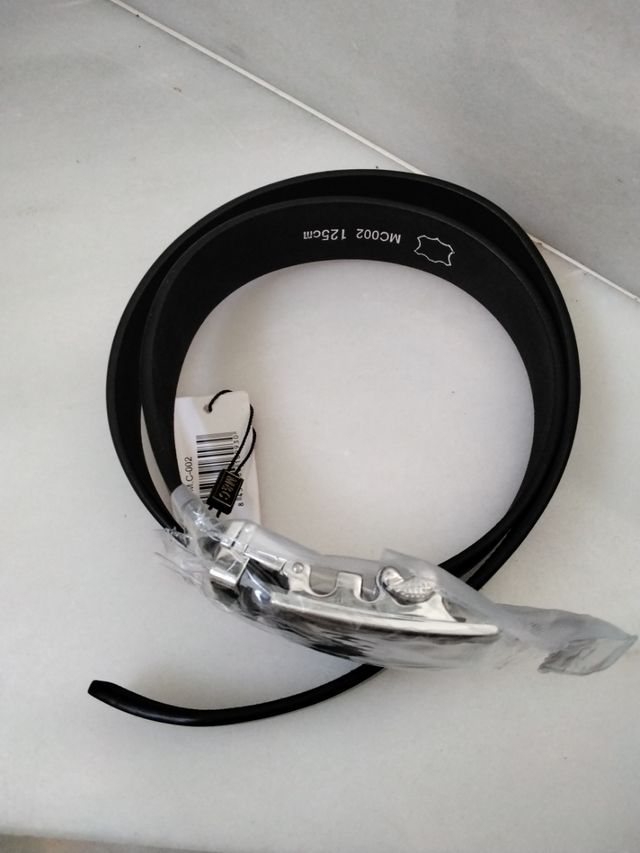 Cinturón cuero sintético negro hebilla plata