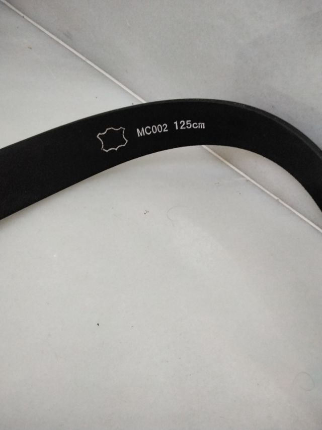 Cinturón cuero sintético negro hebilla plata