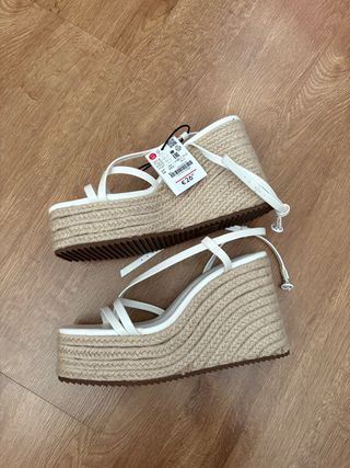 Cuñas esparto blancas de Lefties.