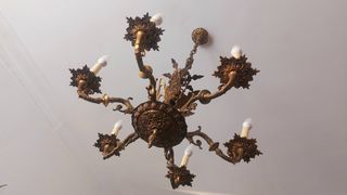 Lámpara de techo de bronce con 6 brazos. 