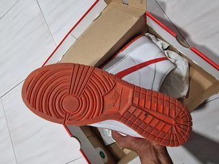 Zapatillas Nike altas blancas y rojas