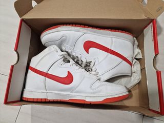 Zapatillas Nike altas blancas y rojas