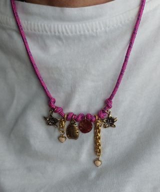 Collana estiva con ciondoli