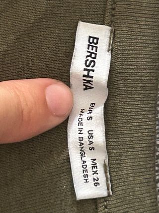 Camiseta Bershka manga larga verde oliva
