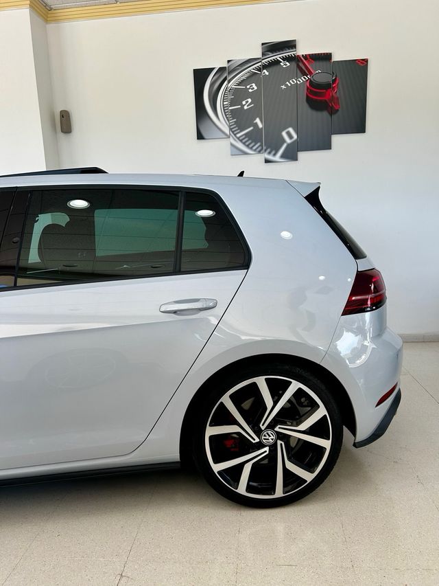 Vokswagen Golf GTI PERFORMANCE 245cv DSG7