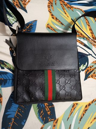 Bandolera Gucci negra y roja