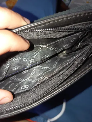 Bandolera Gucci negra y roja