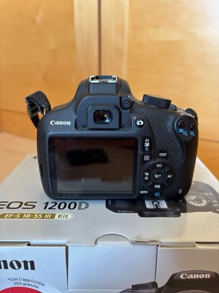 Canon EOS 1200D + 2 objetivos