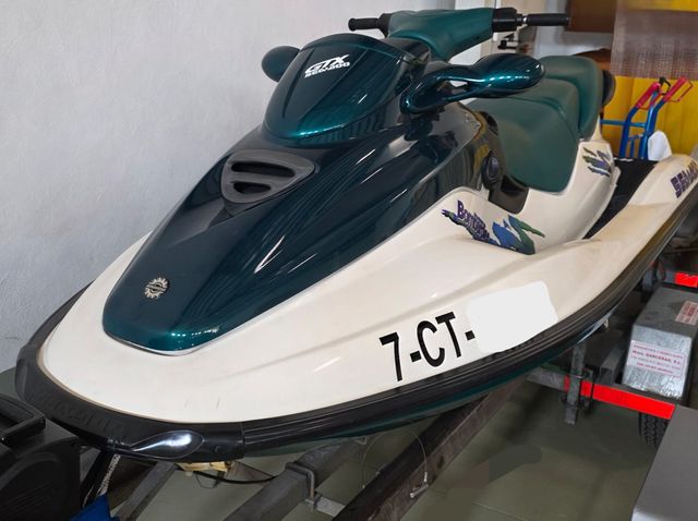 Moto de Agua Bombardier Sea-Doo GTX
