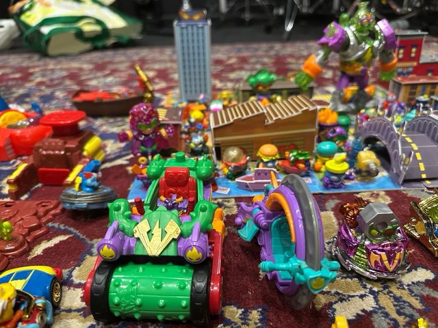 SuperThings - Veicoli e personaggi