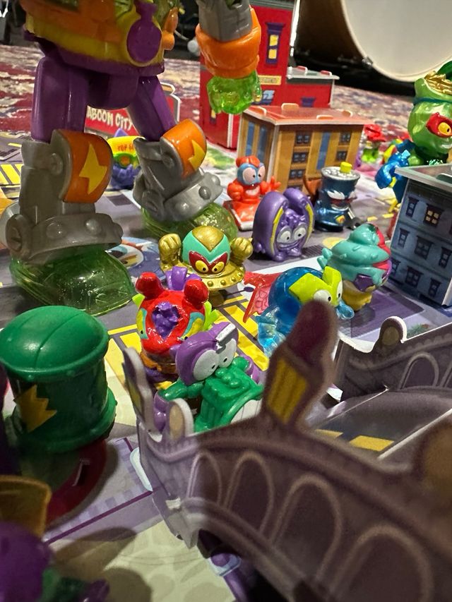 SuperThings - Veicoli e personaggi