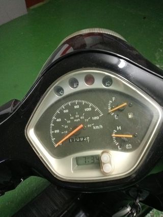 Moto marca Riya modelo Rome negra - Scooter 125