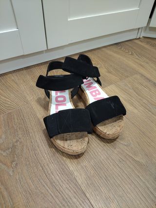 Sandalias planas negras