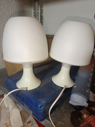 2 Lámparas mesita noche blancas