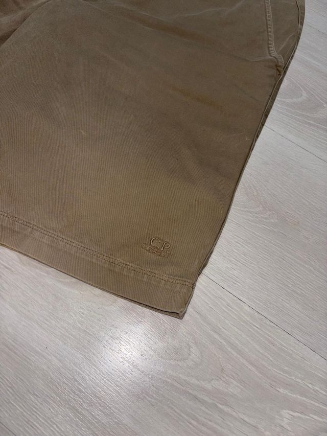 CP Company - Pantalones cortos beige