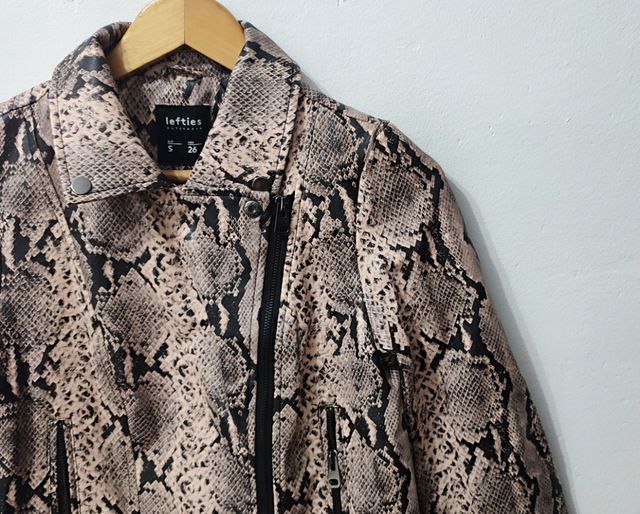 Cazadora beige y negra Lefties mujer Talla S