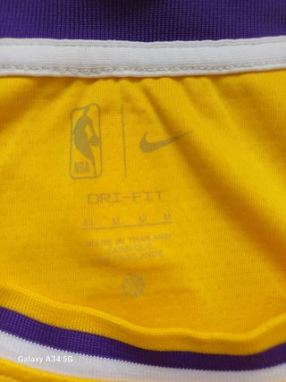 Camiseta Lakers Nike Amarilla Talla L