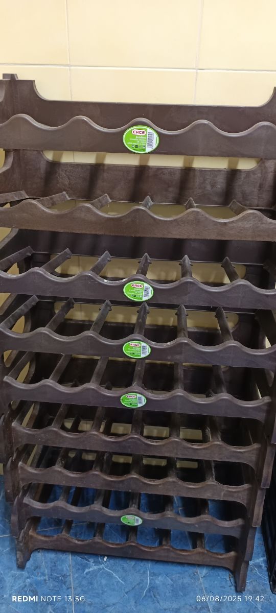 Botelleros apilables ERCE marrón