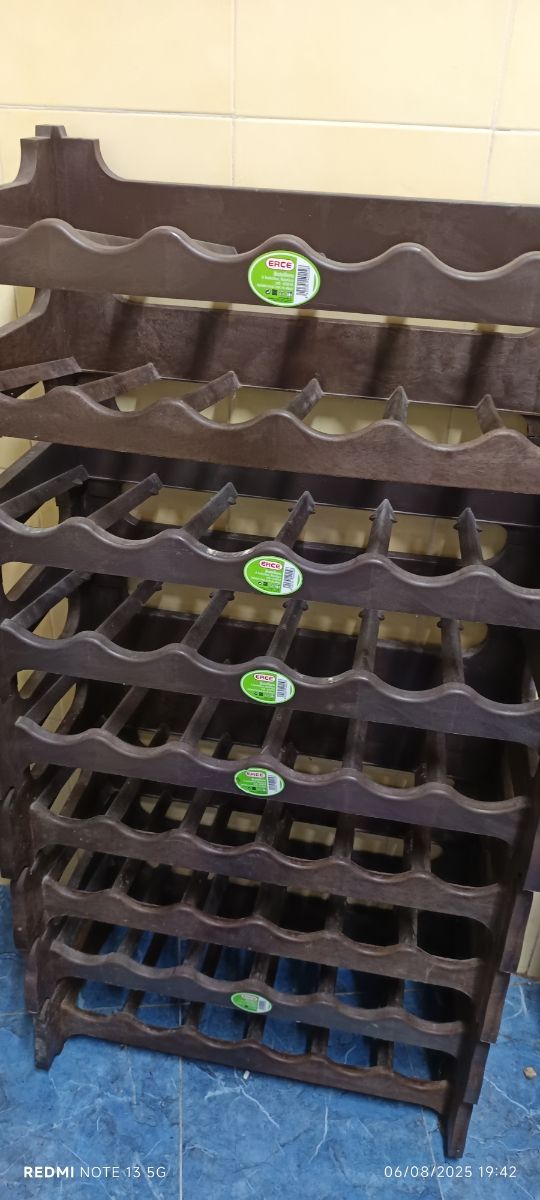 Botelleros apilables ERCE marrón