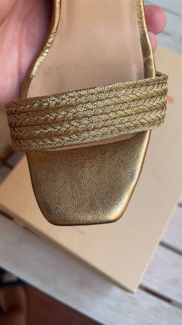 Sandalias Castañer Barby color oro viejo