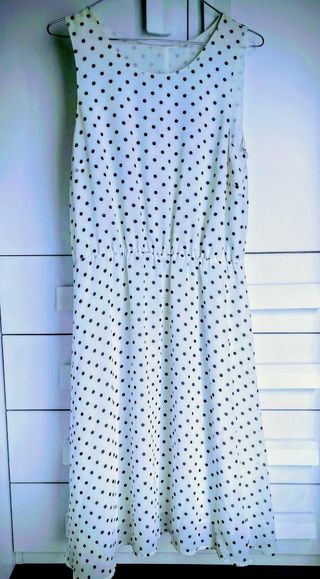 Vestido lunares blanco y negro