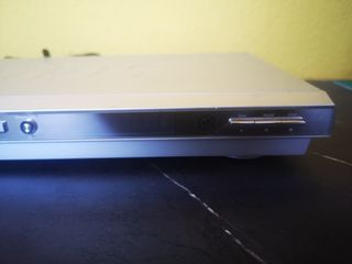 Reproductor DVD AIRIS - No Funciona - Para piezas.