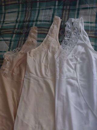 3 piezas lenceria blancos y beige
Sin estrenar