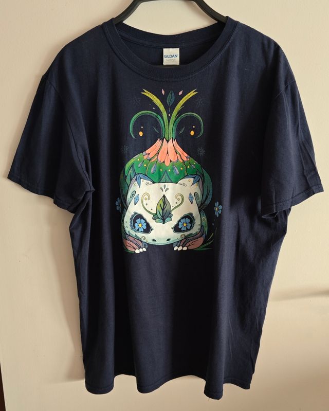 Camiseta de Pokémon Bulbasaur y Dia de Muertos L