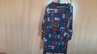 Vestido artístico y túnica (Victorio & Lucchino)