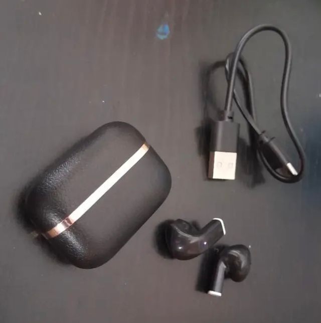 Auriculares inalámbricos negros