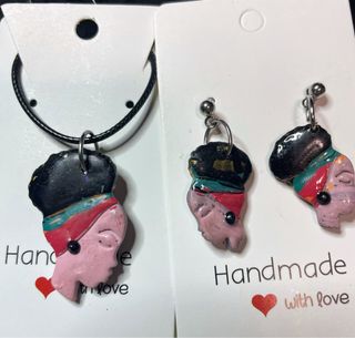 Collar y pendientes artesanales