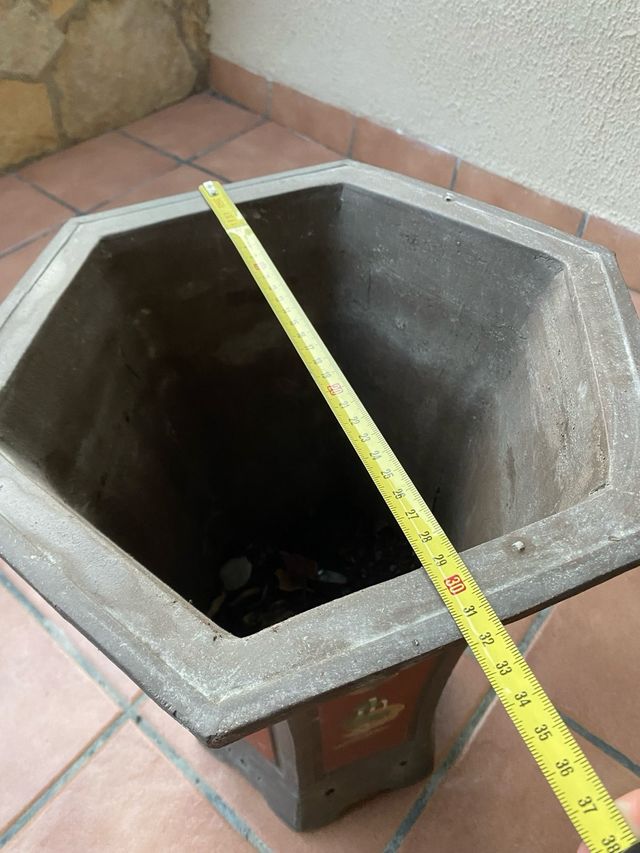 Maceta cerámica marrón-roja