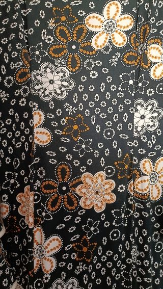 Traje gitana: Flores negras