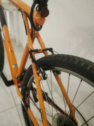 Bicicleta GT Avalanche 3.0 MTB