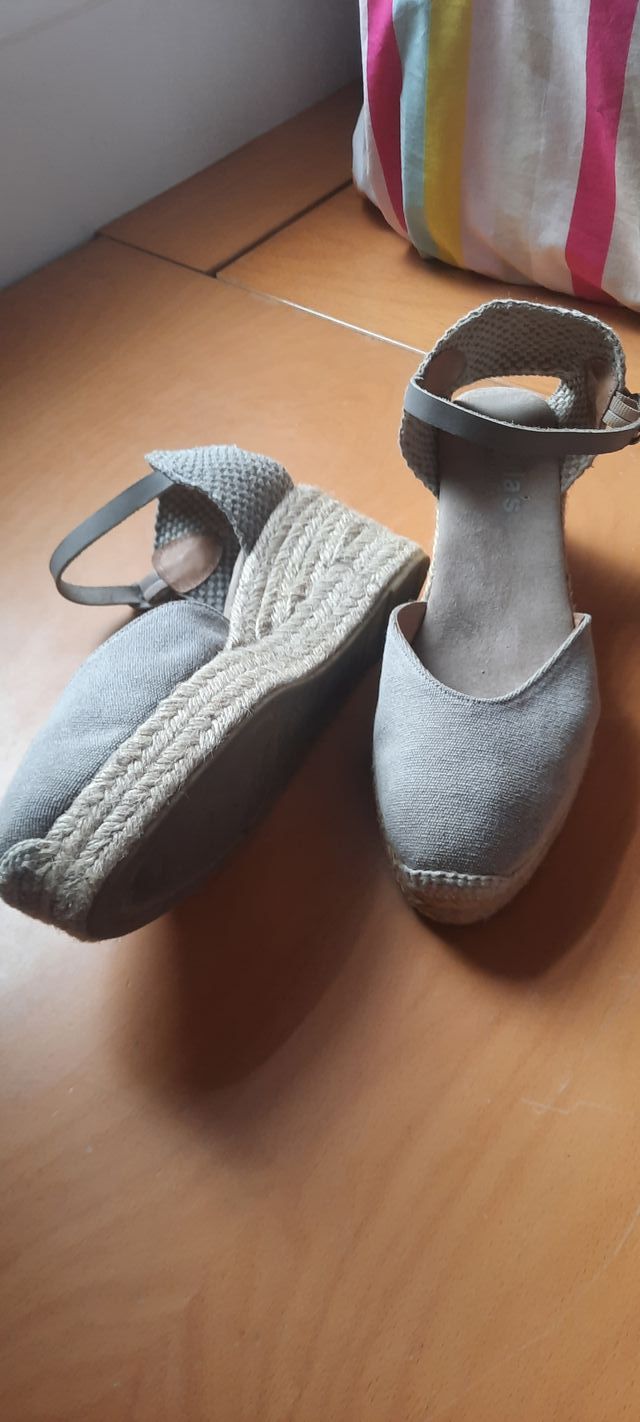 Cuñas marca Camila's