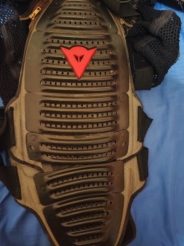 Peto Dainese completo usado