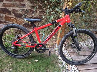 Bicicleta Rockrider 24" roja