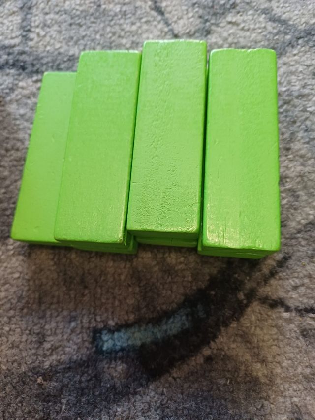 Bloques construcción madera coloreados