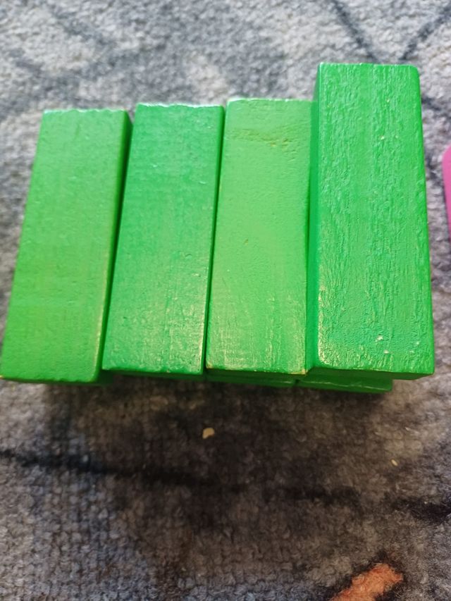 Bloques construcción madera coloreados